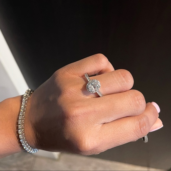 SOLD ✨ Neil Lane wedding Ring Set - Picture 2 of 5